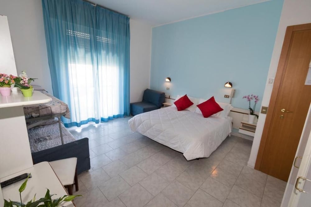 Hotel Giannella 8/32