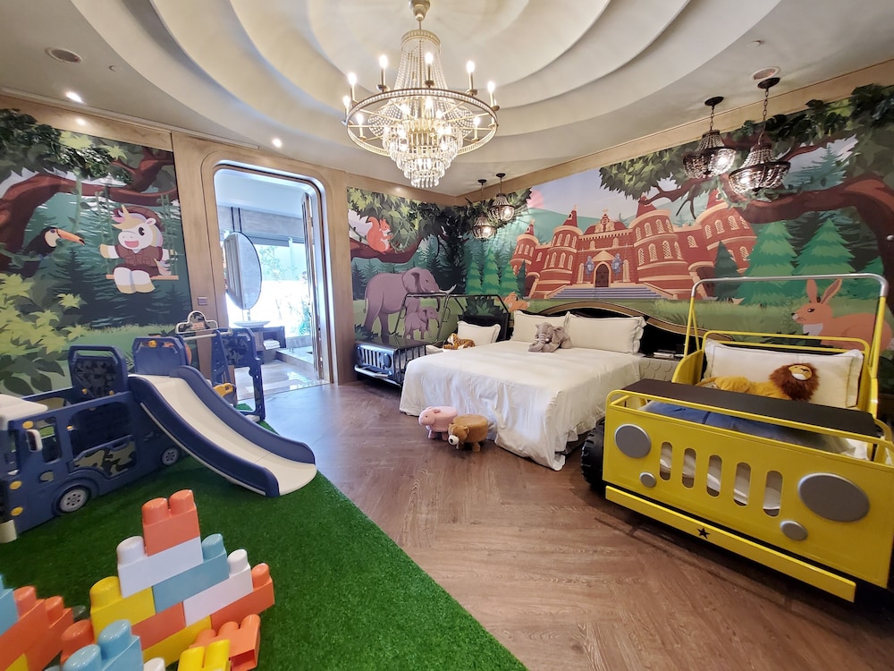 The Castle Ballet Taichung A Boutique Hotel 6/77
