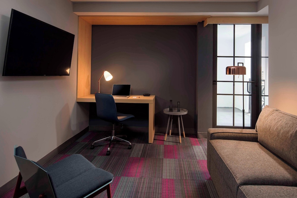 Aloft Coral Gables 34/43