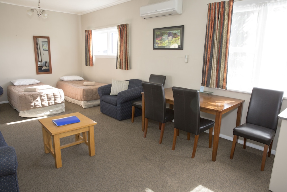 GREYMOUTH MOTEL 39/54