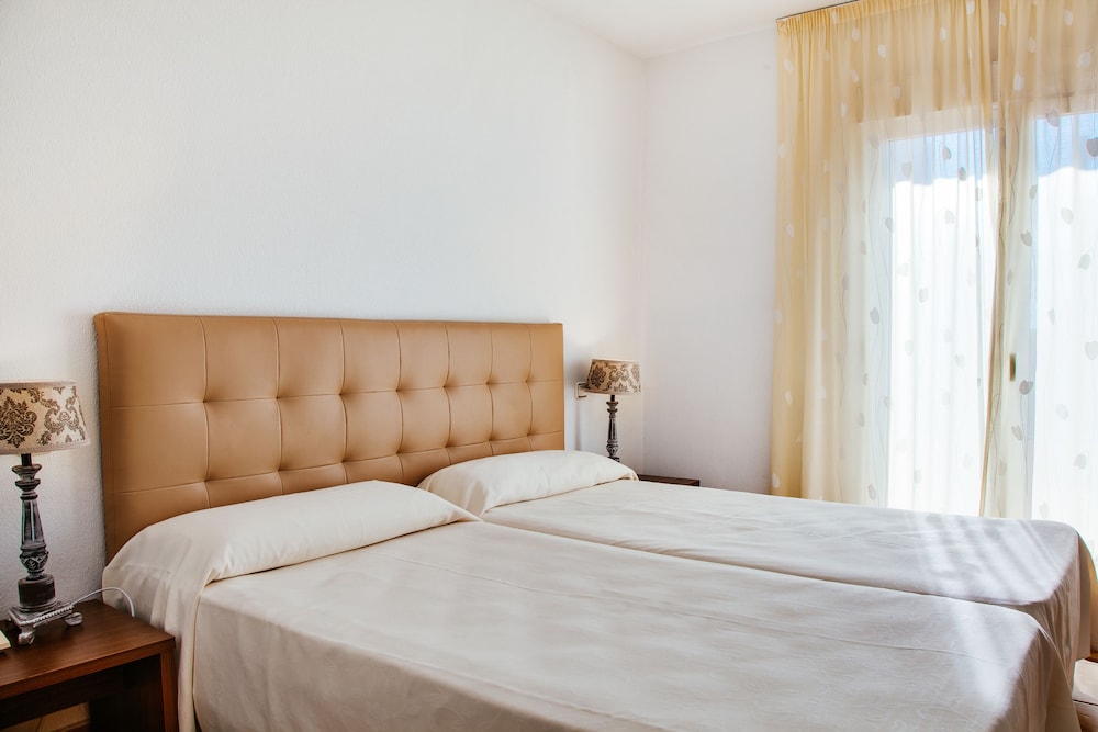 Madrid Hotel 23/73