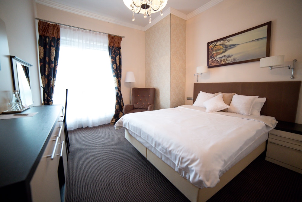 Hotel Sokolowska Airport Modlin 25/45