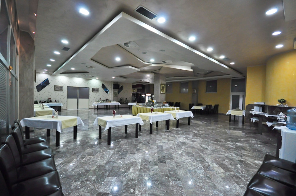 Bm International Hotel 26/38