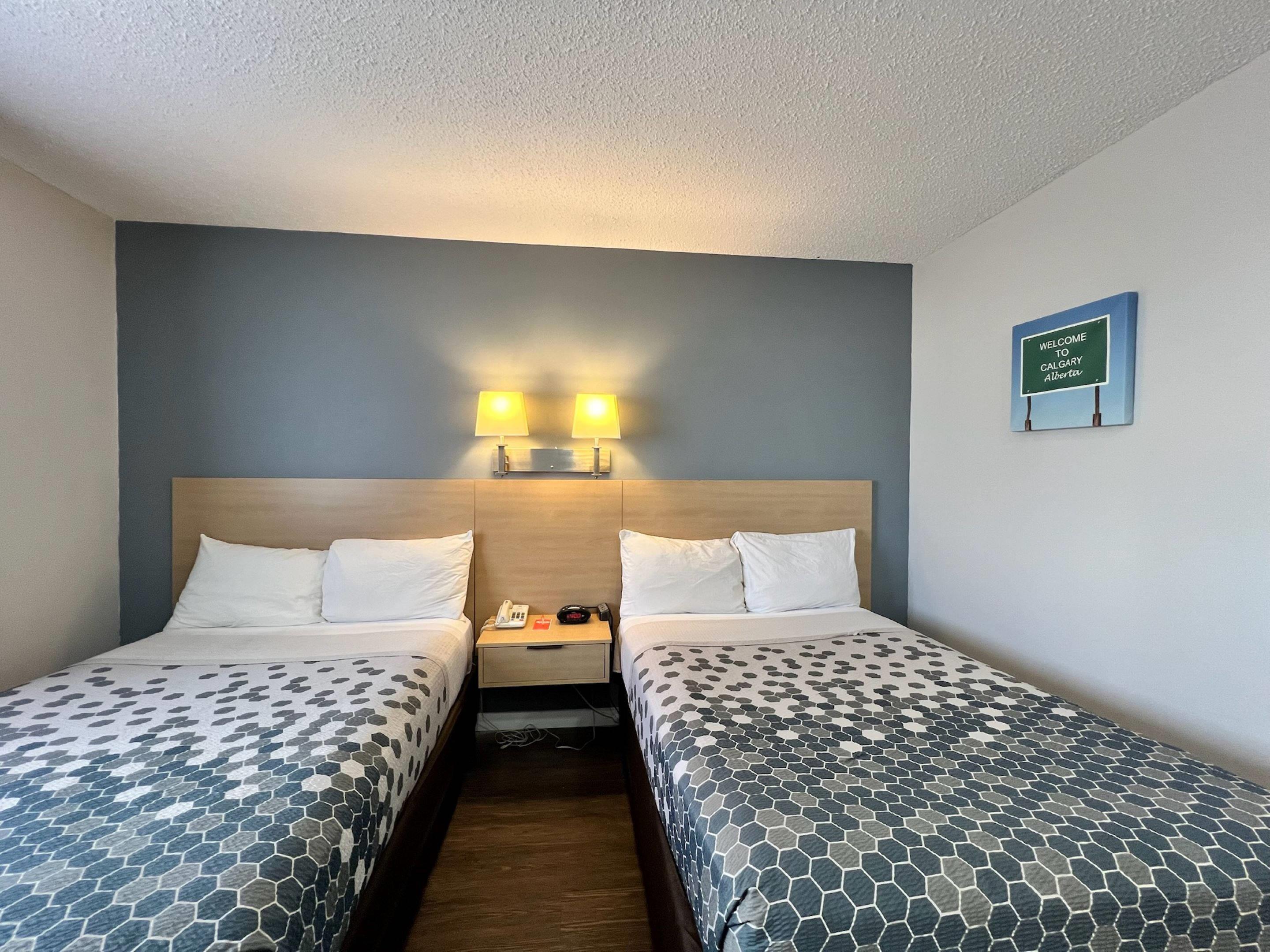 ROOM, 2 DOUBLE BEDS