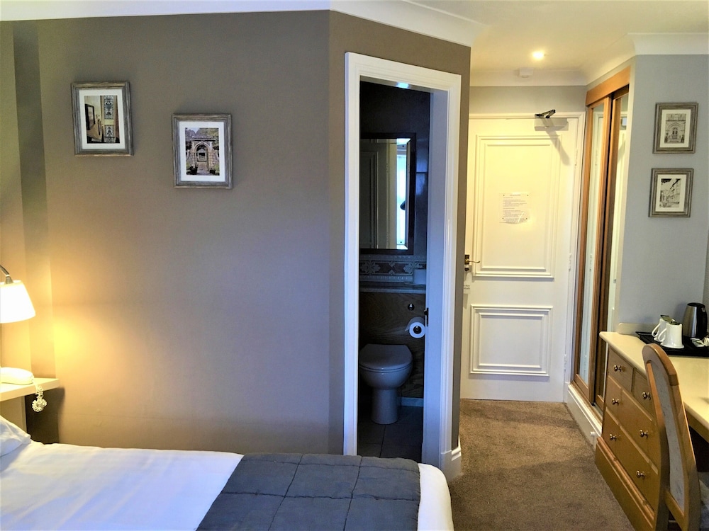 Astley Bank Hotel by Sunday 30/58