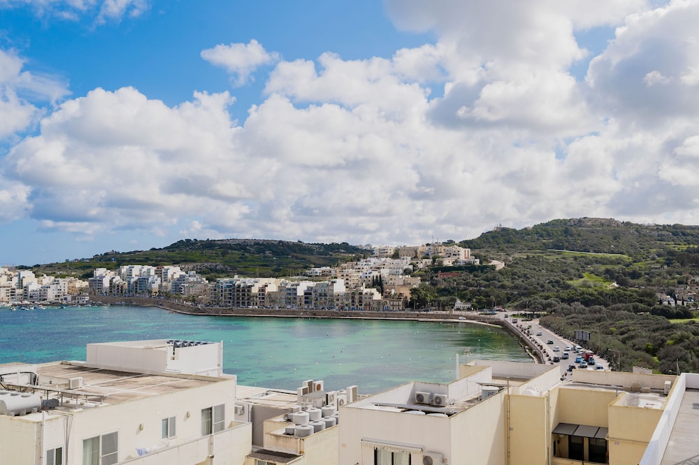 Xemxija Bay Hotel (ex Porto Azzurro) 60/66