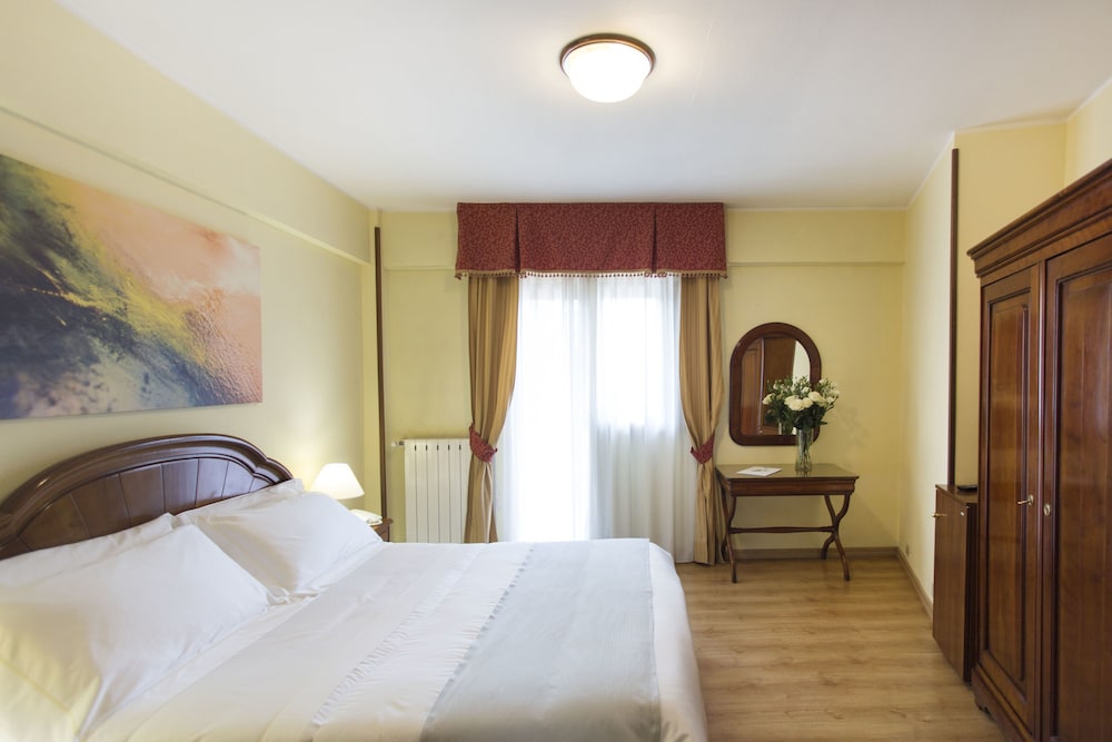 GRAND HOTEL DEL PARCO 29/62
