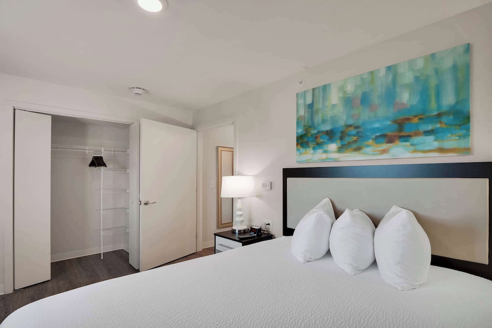 3 Bedrooms, Suite, 3 Queen Beds, Accessible