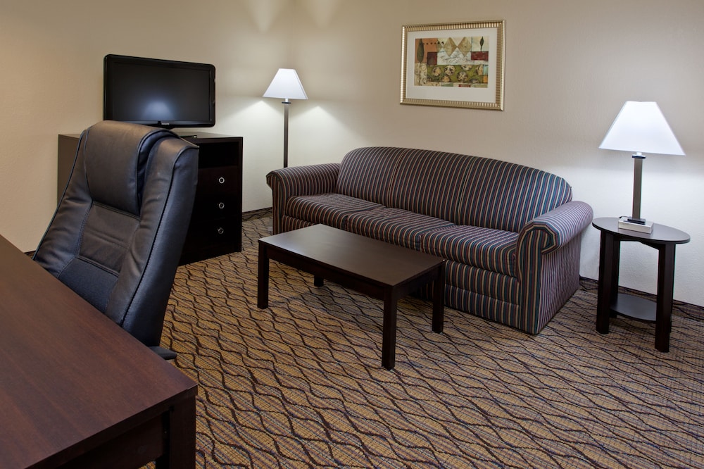 Holiday Inn Express Suites Columbus East Reynoldsburg 29/41