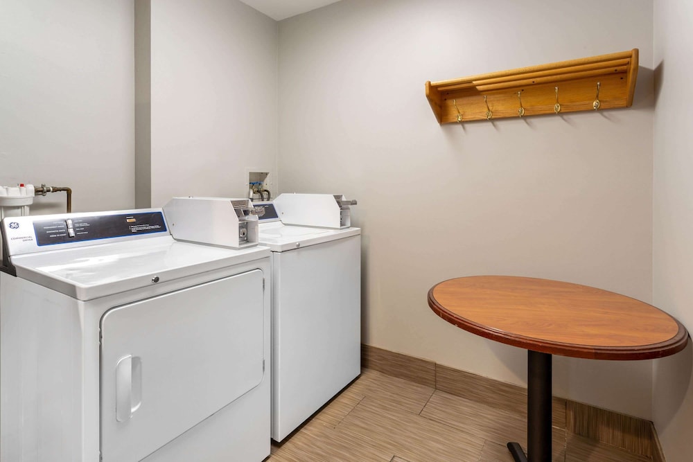 HAWTHORN SUITES BY WYNDHAM ALLENTOWN-FOGELSVILLE 7/46