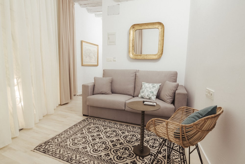 Boutique Alicante Palacete S.Xvii 37/48