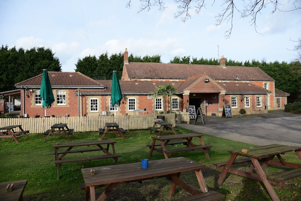 The Woodcocks Lodge by Marstons Inns 25/28