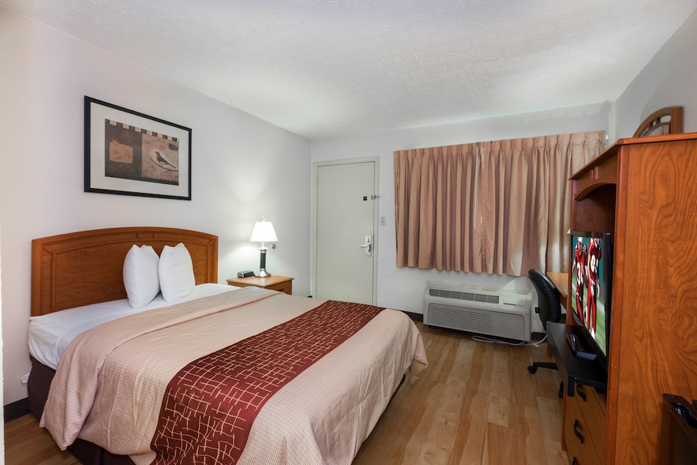 Red Roof Inn Columbus Northeast - Westerville 5/18