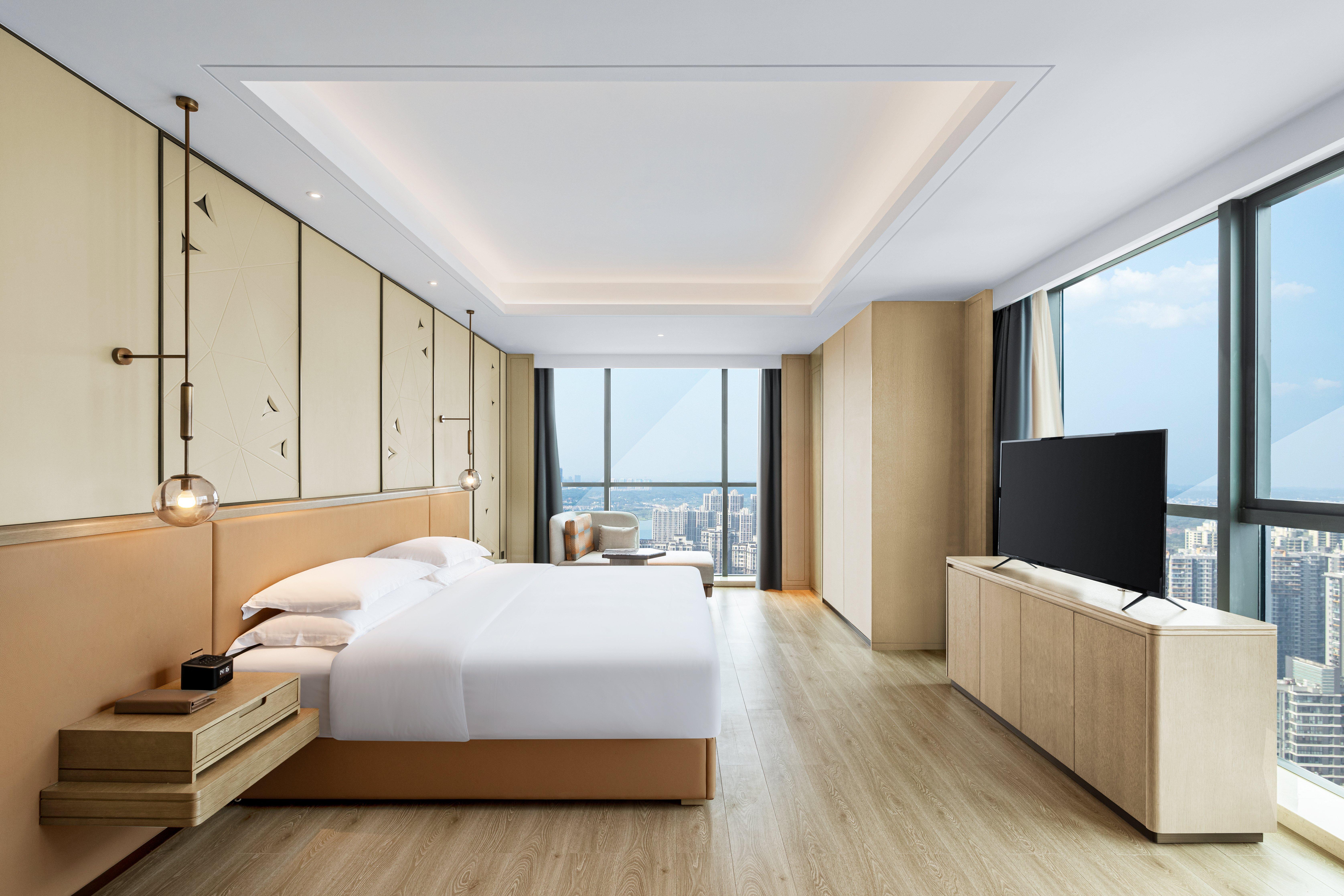 1 Bedroom, Suite, King Bed