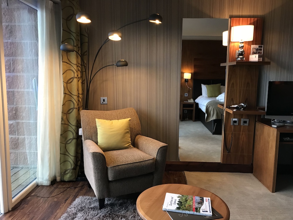 Smiths At Gretna Green Hotel 34/38