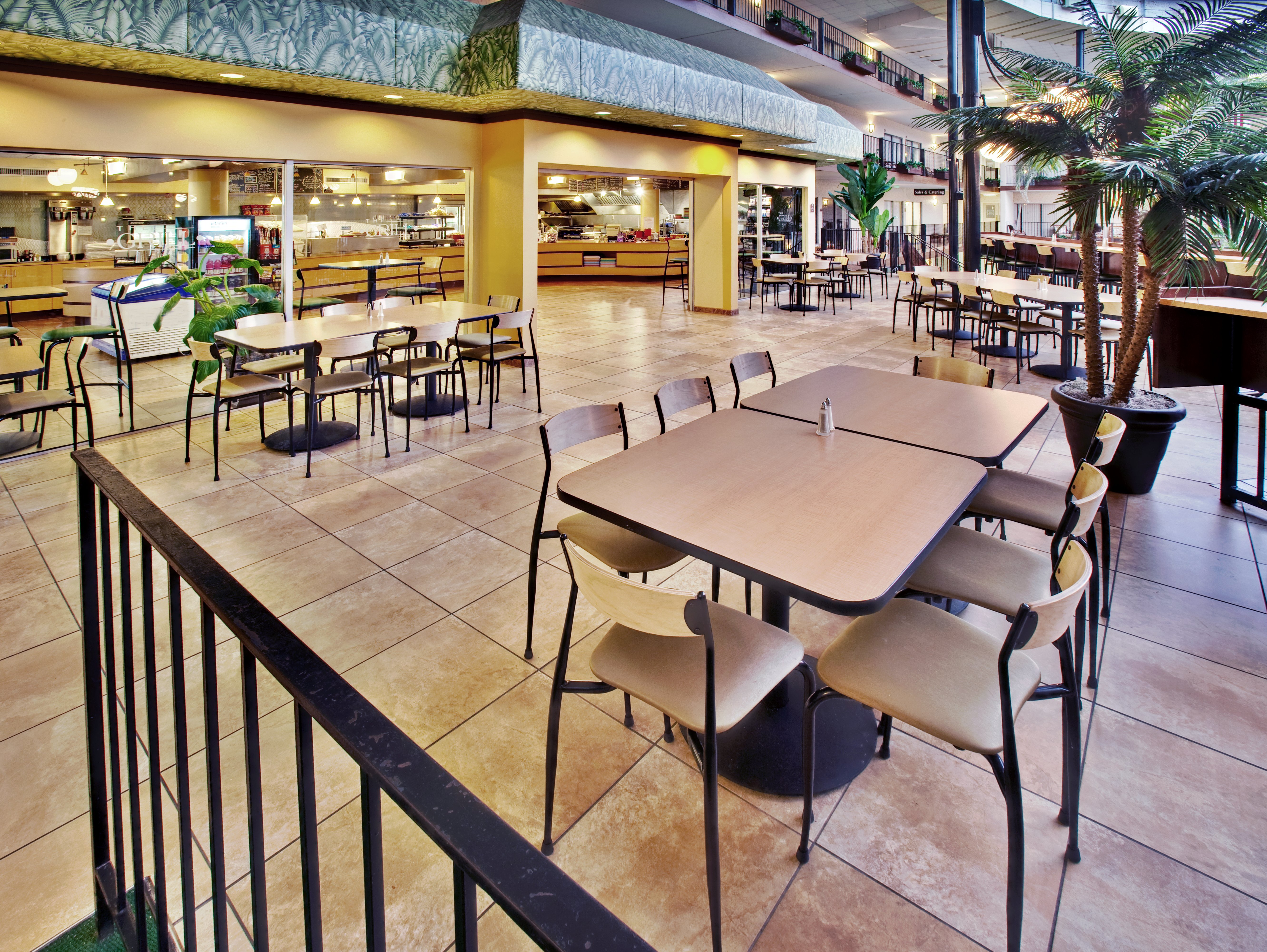 Holiday Inn Des Moines Airport Conf Center 42/79