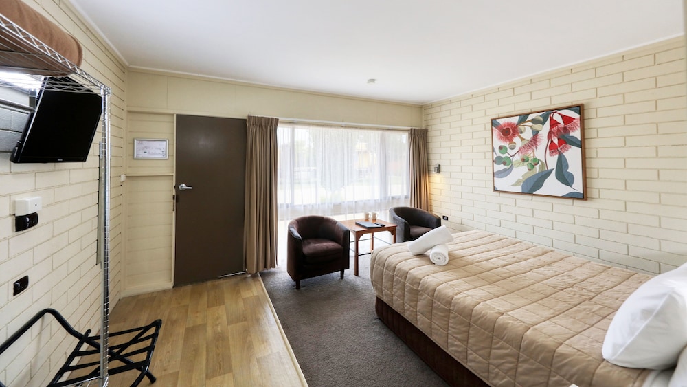 Motel Menere Apos S 41/61