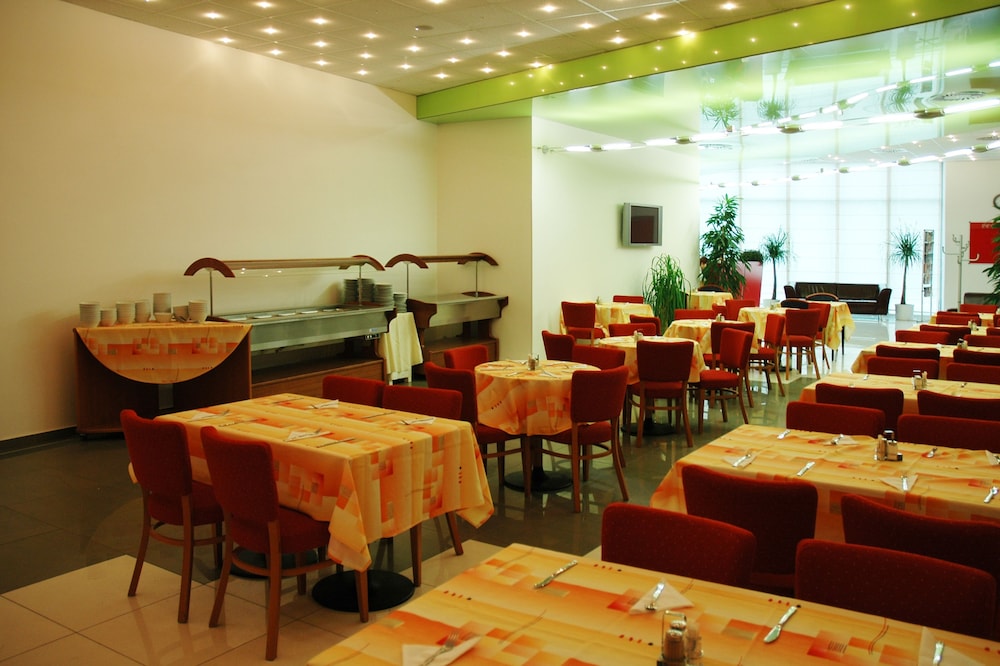 Olympik Artemis Hotel 16/30