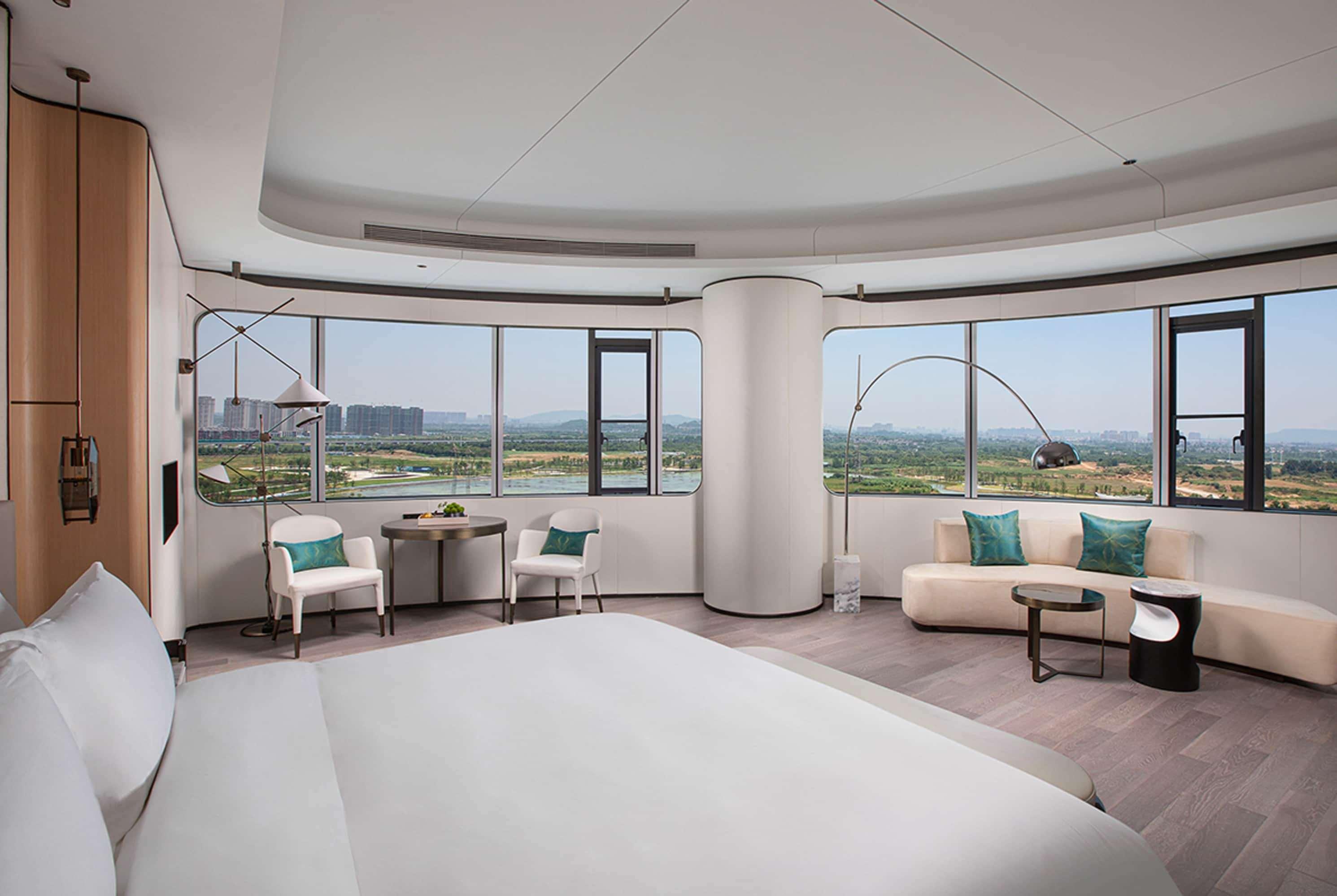 Deluxe, Suite, Lake View