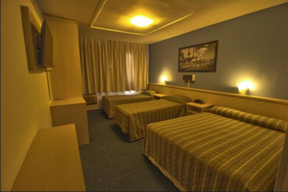 Hotel Gracher Praia 43/68