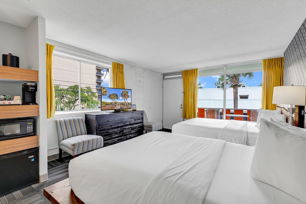 Holiday Shores 15/50