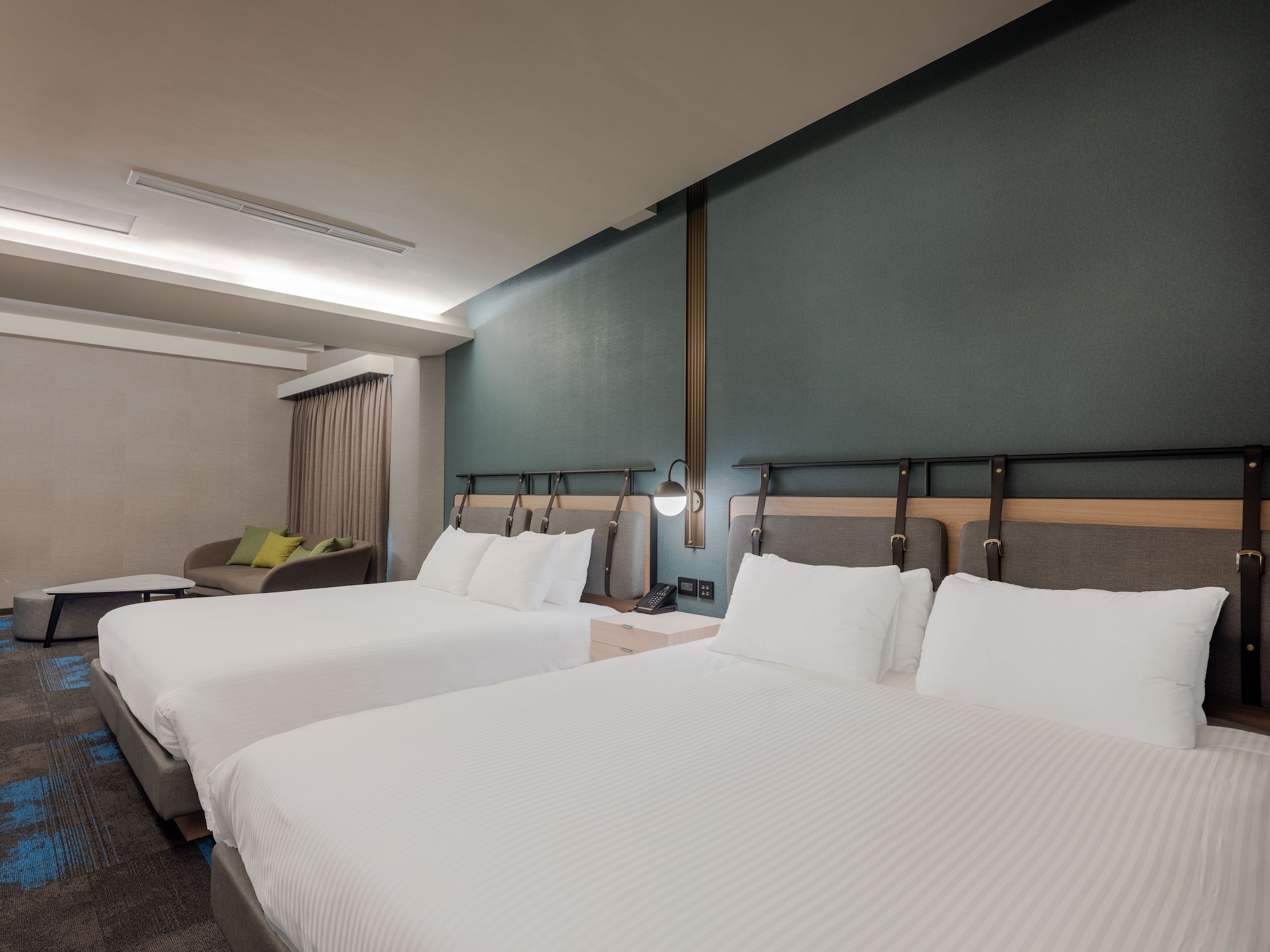 FAMILY SUITE, EXECUTIVE