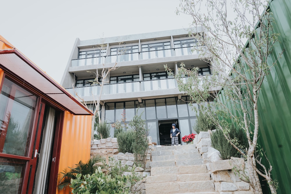 HT Garden Villa & Hotel 3/40