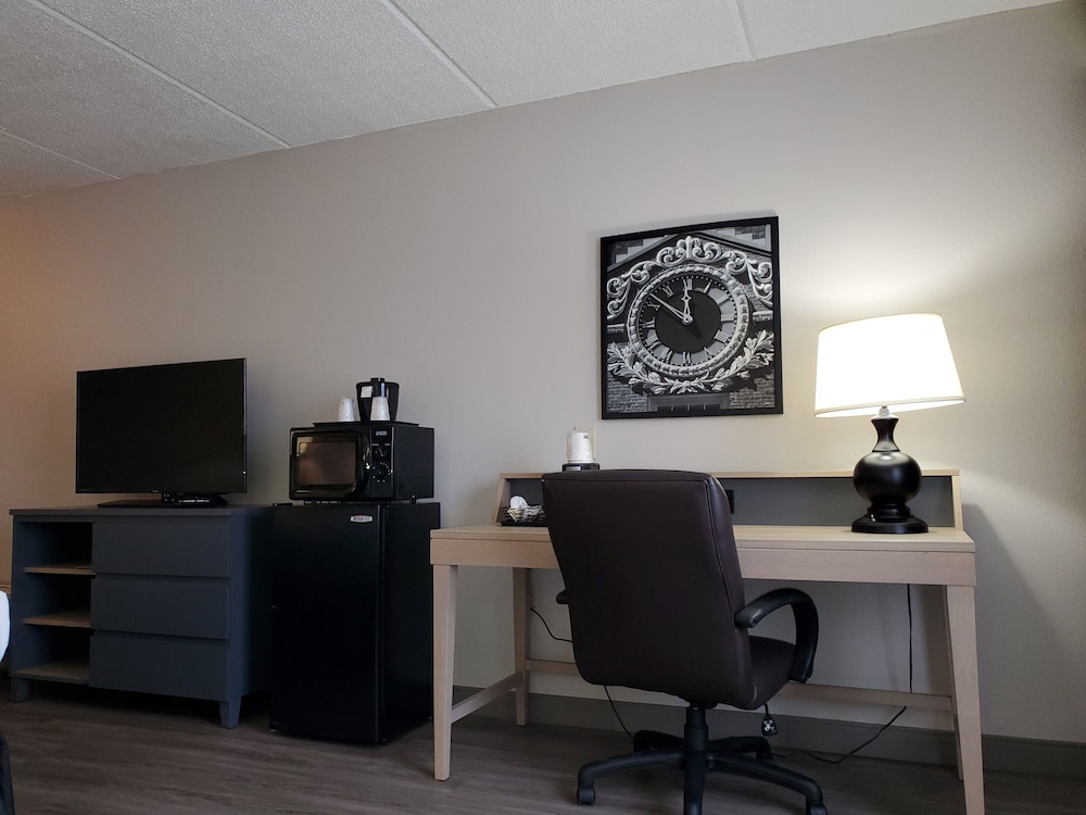 Country Inn & Suites by Radisson, Buford at Mall of Georgia, GA 43/51
