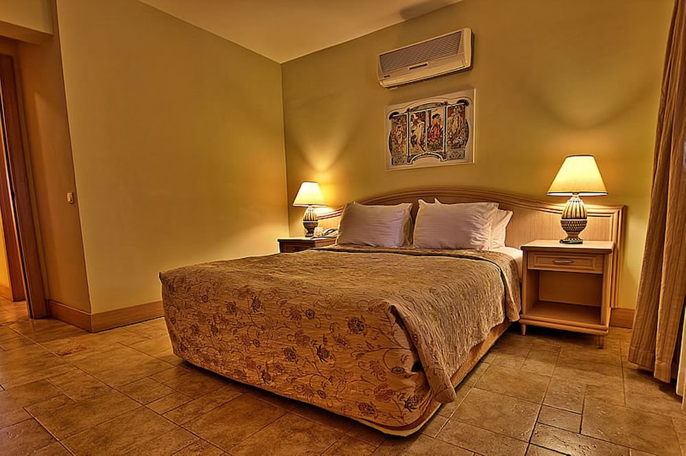 Dalyan Resort 7/50