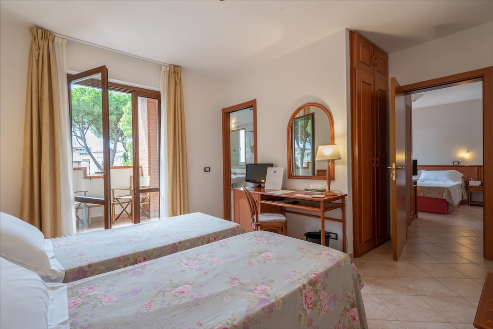 RICCI HOTEL 21/59