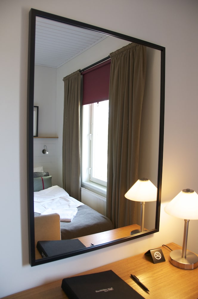 HOTEL HAVSVIDDEN 12/70