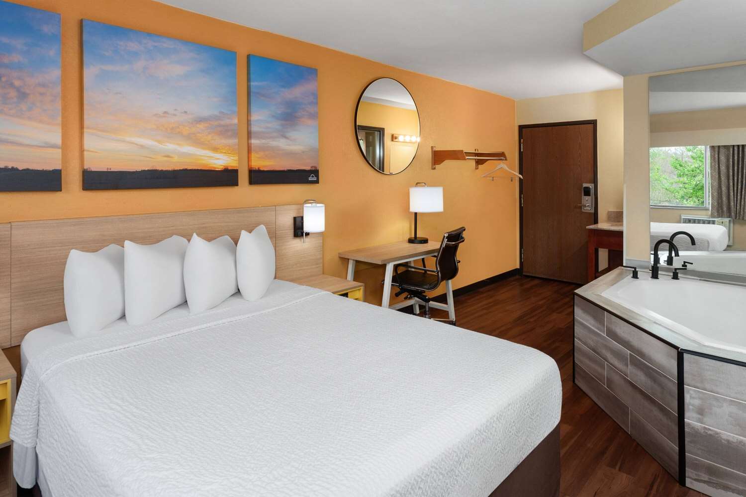 Days Inn by Wyndham Rockford 6/37