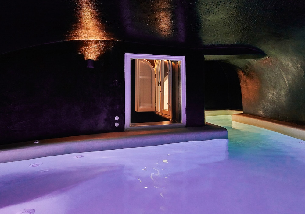 Dana Villas and Infinity Suites 30/70