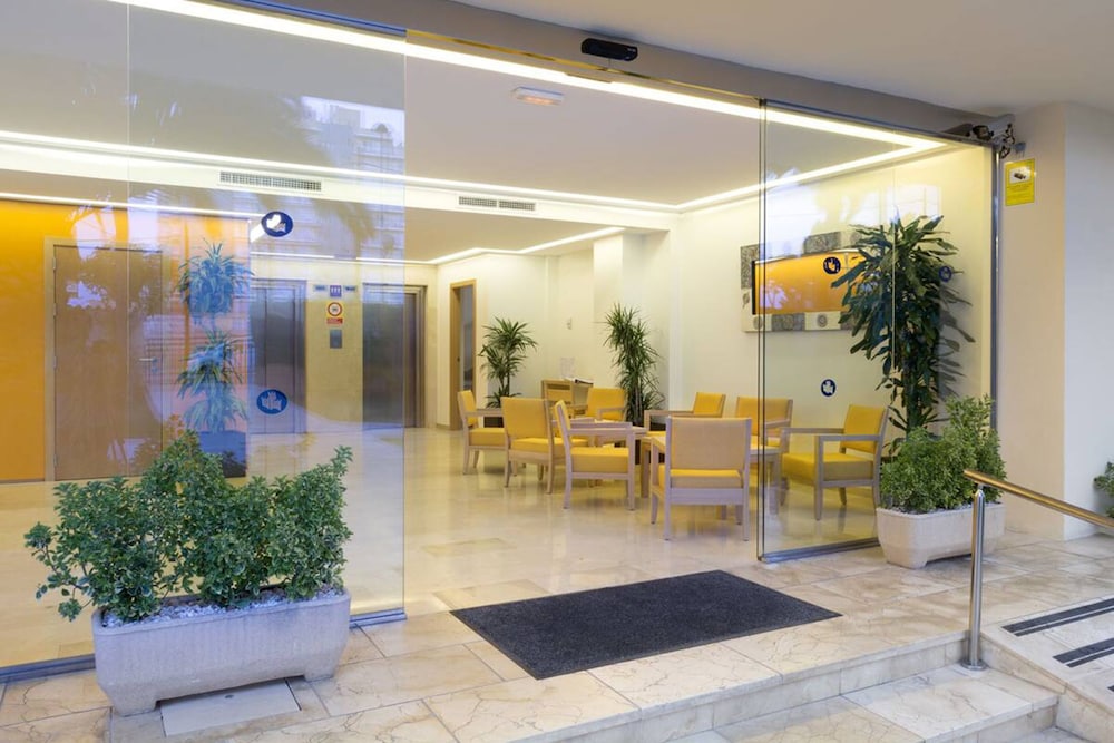 Cabot Tres Torres Apartamentos 54/65
