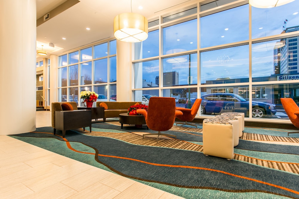 Holiday Inn Hotel & Suites CHATTANOOGA DOWNTOWN 7/65