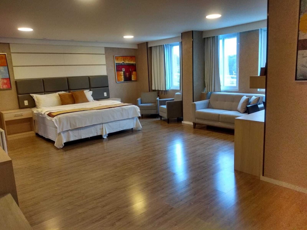 Hotel Global Grupos 37/57
