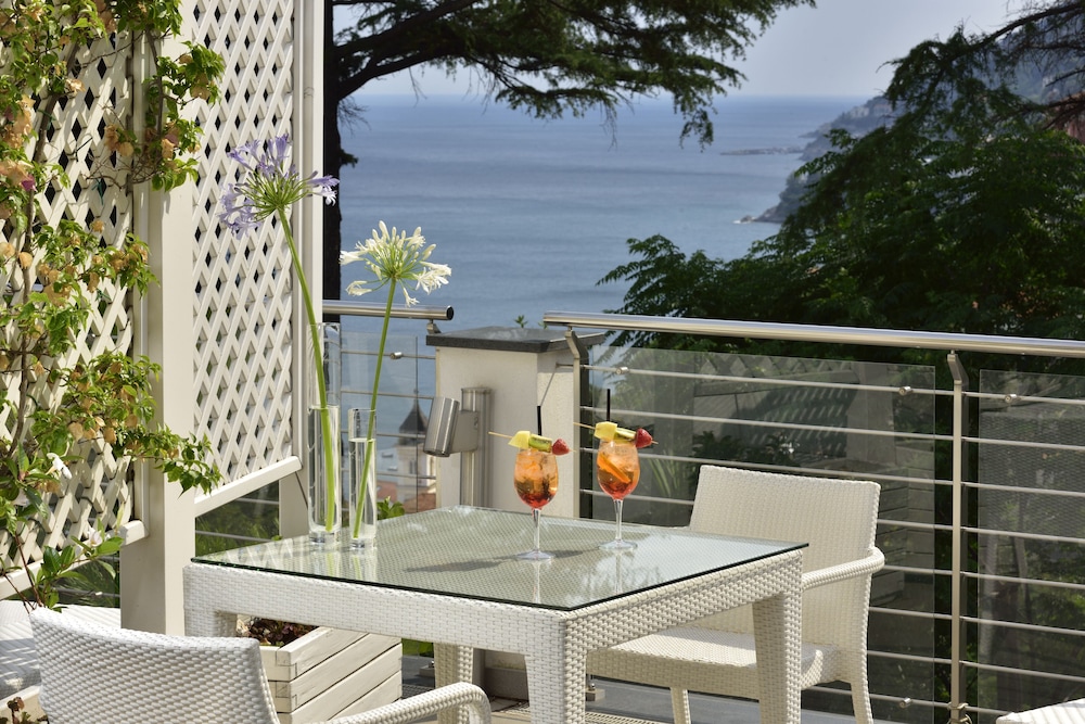 Paradiso Relais Hotel 81/92