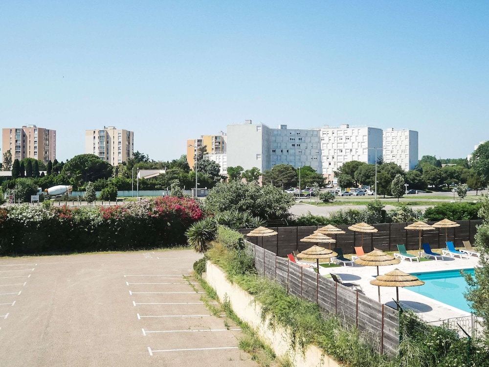 IBIS BUDGET ARLES PALAIS DES CONGRES 41/47