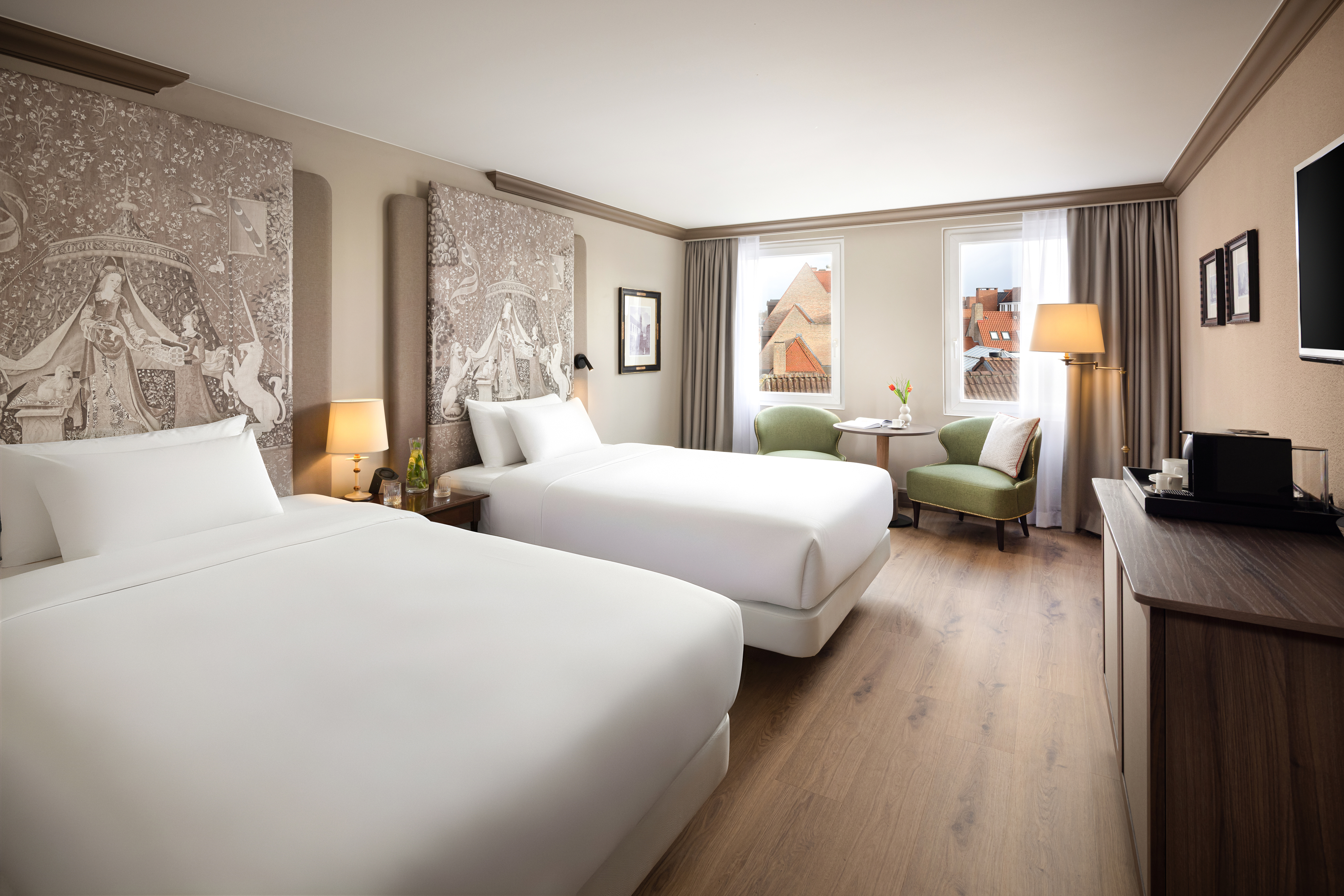 SUPERIOR, 2 BEDS