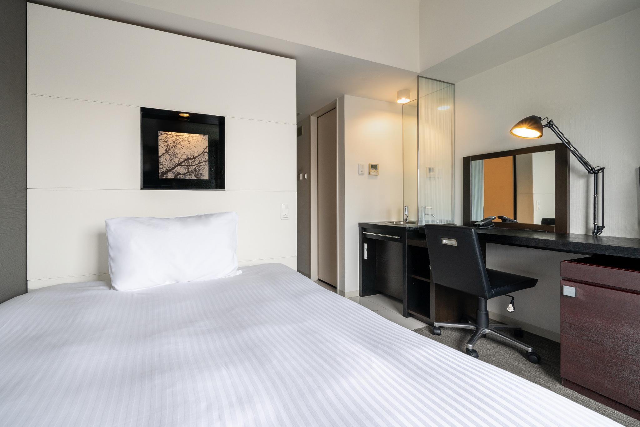 Room, Double Bed, Small