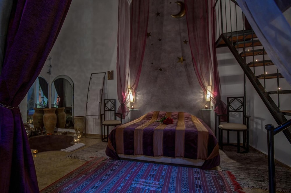Riad Almaz 16/31