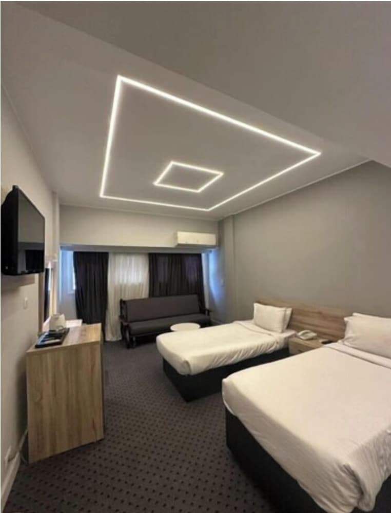 Atlas International Hotels 16/48
