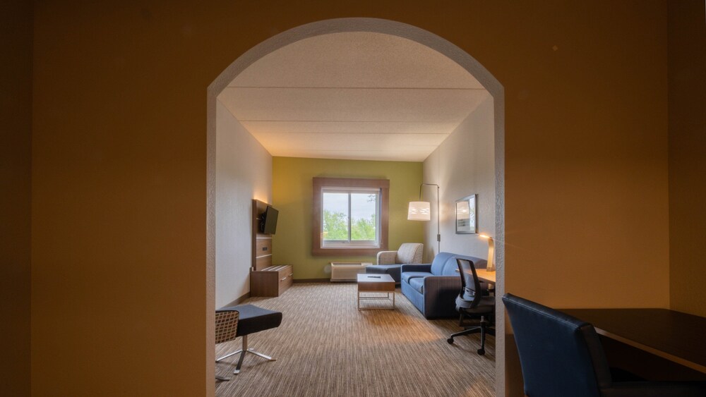Holiday Inn Express Hotel And Suites Mankato East 57/76