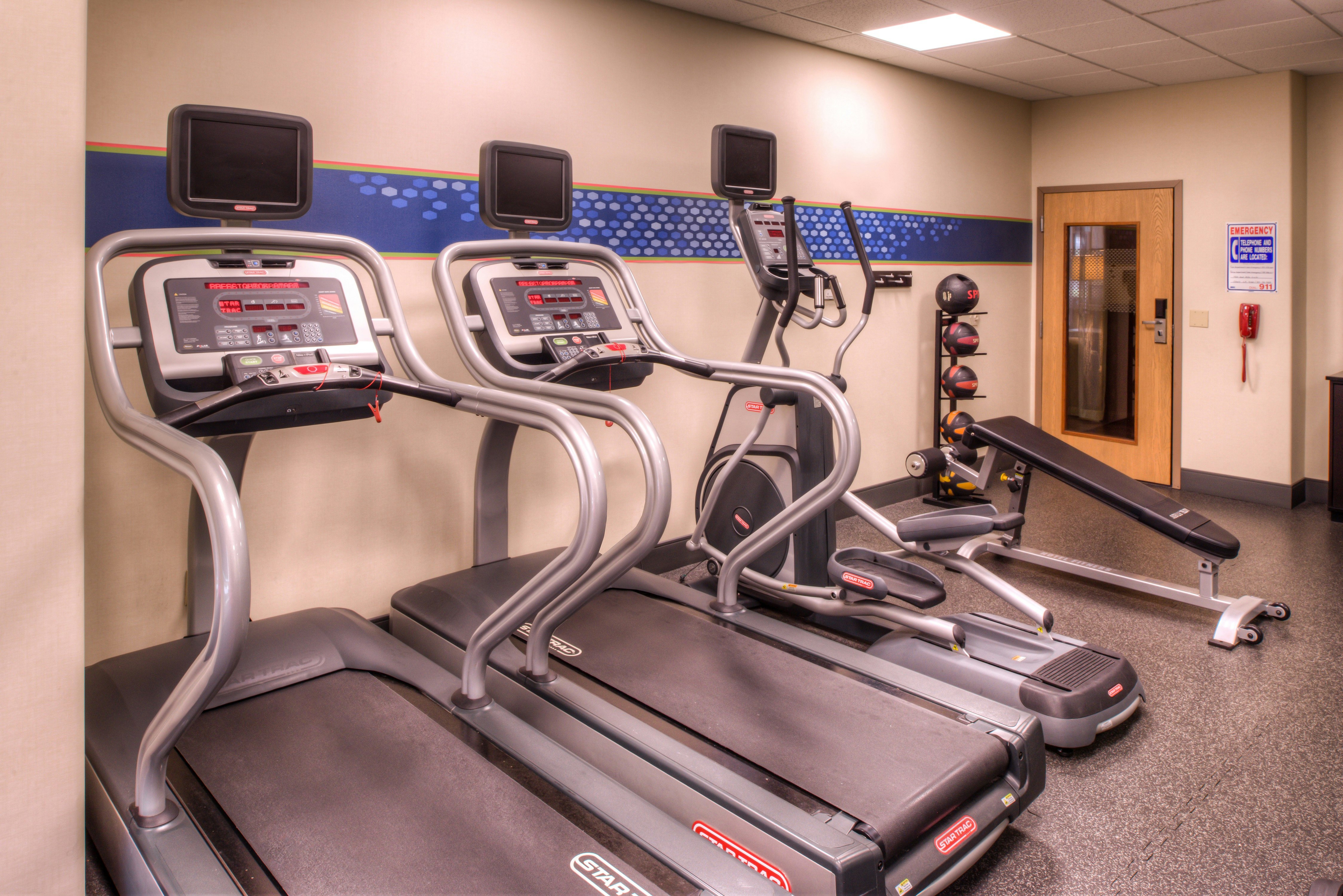Hampton Inn Suites Ontario 24/60