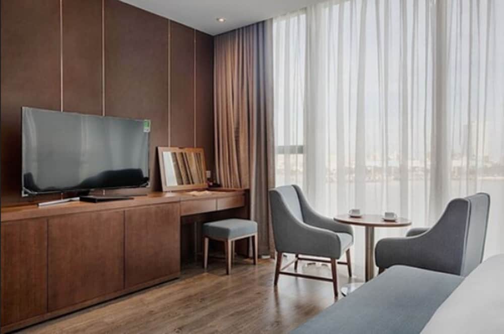 Avora Hotel 52/59