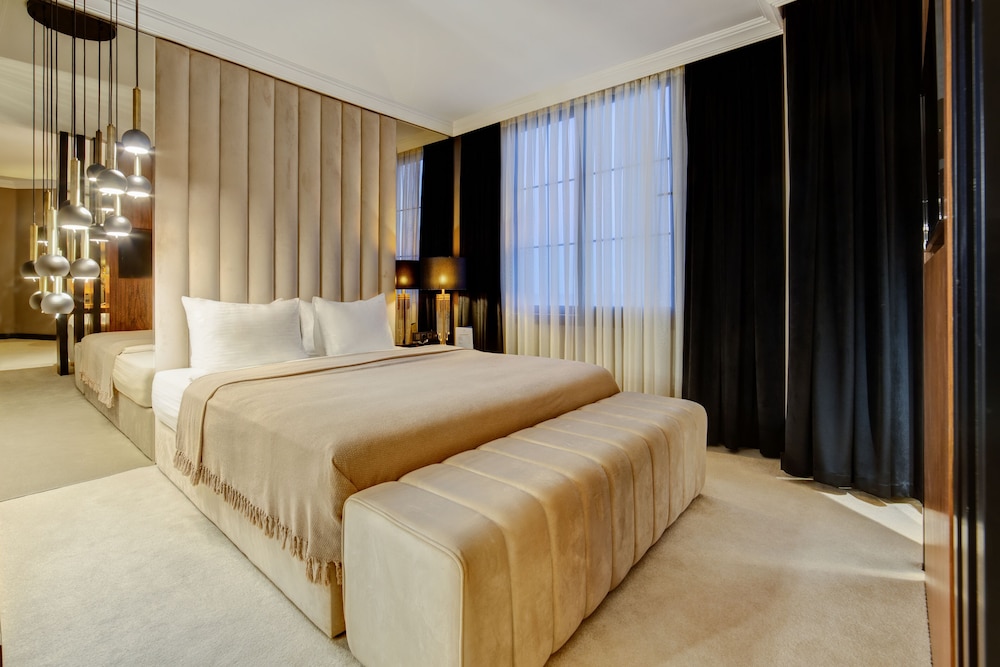 Sahil Marti Hotel 17/72