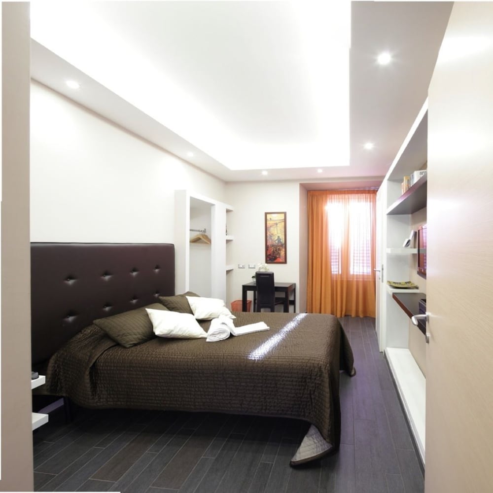 B&B Home 77 20/63