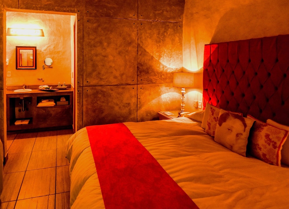 El Sueno Hotel And Spa 10/77