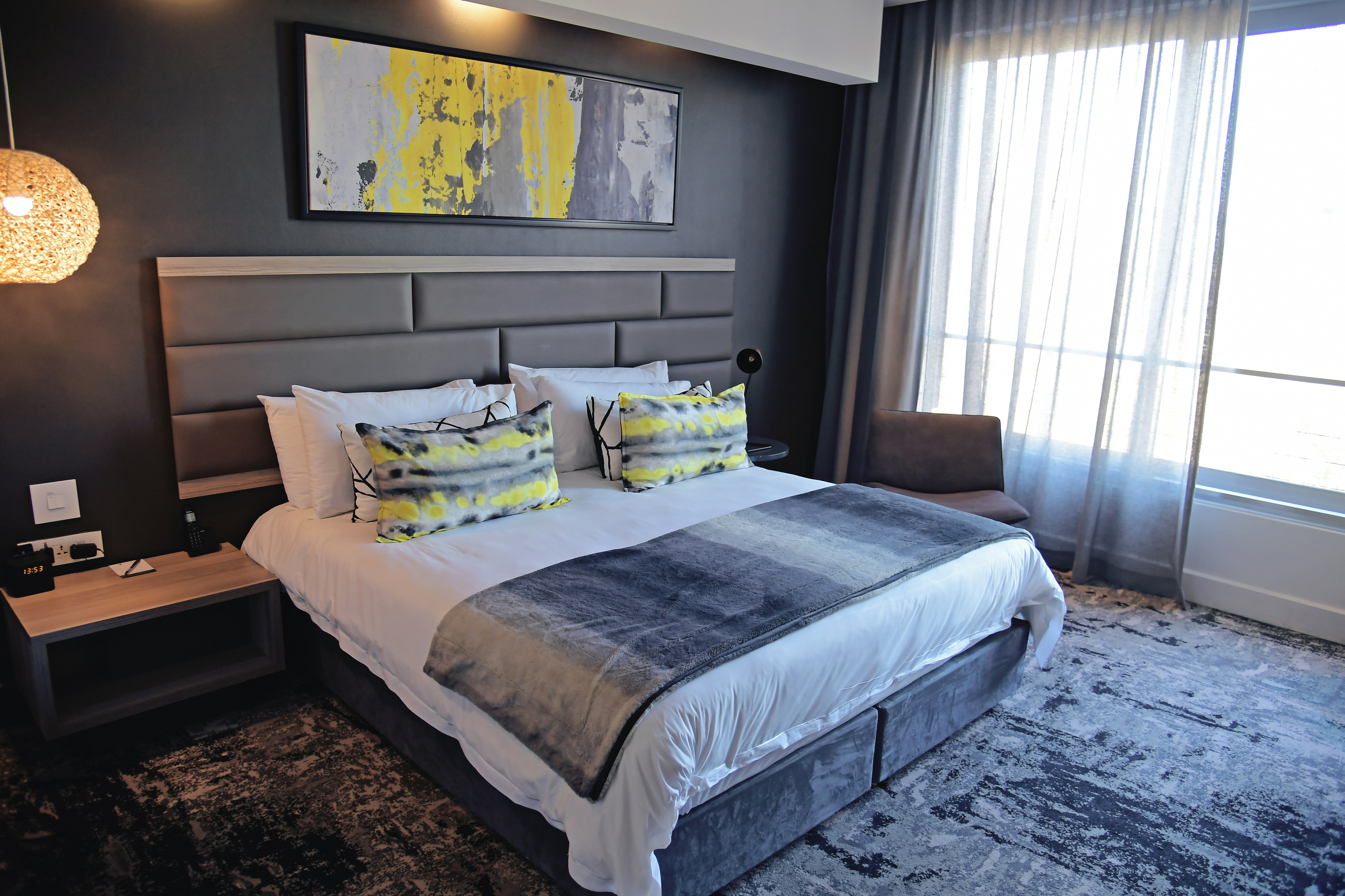 THE CAPITAL MENLYN MAINE 20/60