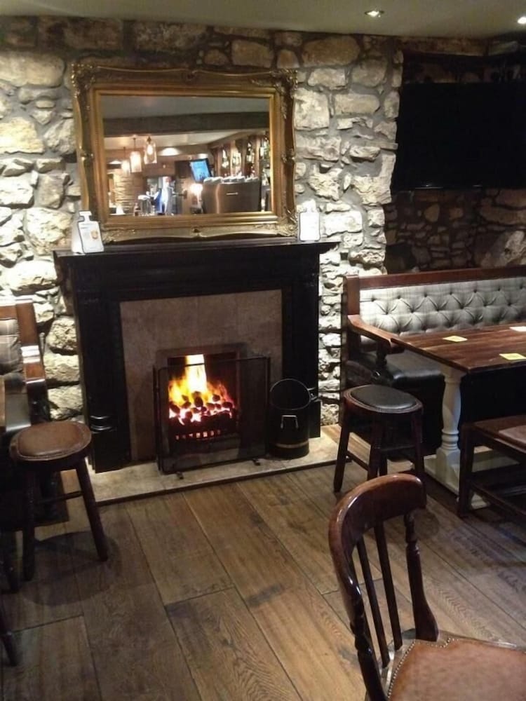 Riccarton Inn 27/35